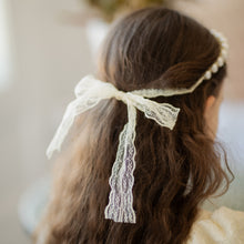 Load image into Gallery viewer, Pearl Headband with Lace Sash - White
