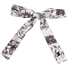 Load image into Gallery viewer, Toile Large Skinny Bow Clip - Black
