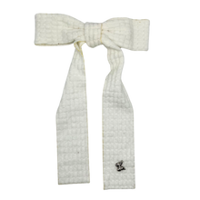 Load image into Gallery viewer, Quilted Velour Large Clip - Winter White
