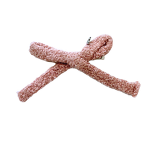 Load image into Gallery viewer, Chenille Medium Clip - Mauve
