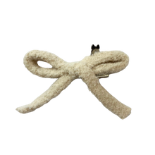 Load image into Gallery viewer, Chenille Medium Clip - Winter White
