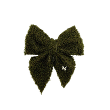 Load image into Gallery viewer, Teddy Medium Bow Clip - Evergreen
