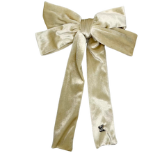 Load image into Gallery viewer, Velvet Bow Clip - Cream
