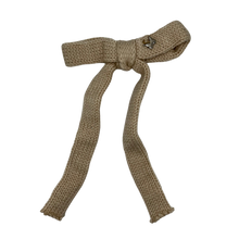 Load image into Gallery viewer, Chunky Knit Large Clip - Natural
