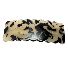 Load image into Gallery viewer, Resin Scalloped Edge Barette - Black/Beige
