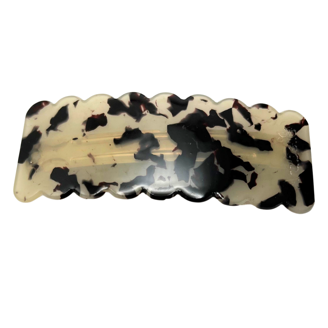 Resin Scalloped Edge Barette - Black/Beige