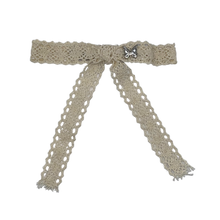 Load image into Gallery viewer, Cotton Lace Medium Clip - Sand
