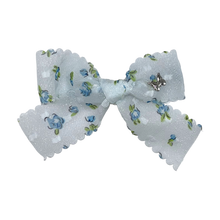 Load image into Gallery viewer, Mini Floral Medium Clip - Blue
