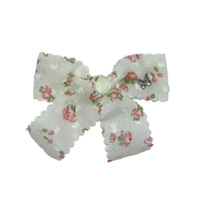 Load image into Gallery viewer, Mini Floral Medium Clip - Red
