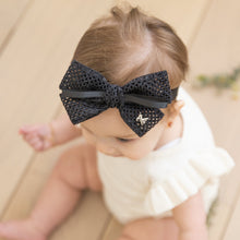 Load image into Gallery viewer, Classic Net Baby Band - Mauve
