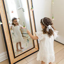 Load image into Gallery viewer, Pearl Headband with Lace Sash - White
