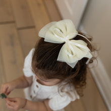 Load image into Gallery viewer, Pleated Tulle Large Clip - Black
