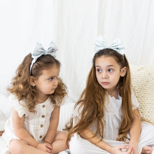 Load image into Gallery viewer, Floral Headband - Blush
